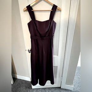 David’s Bridal plum knee length bridesmaid dress. Size 4